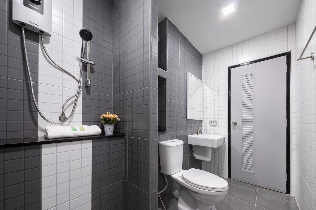 Aqua Residences อควา เรสซิเดนซ์ ห้องพักใหม่ให้เช่า ติดรถไฟฟ้าสถานีวุฒากาศ Bangkok Exteriör bild