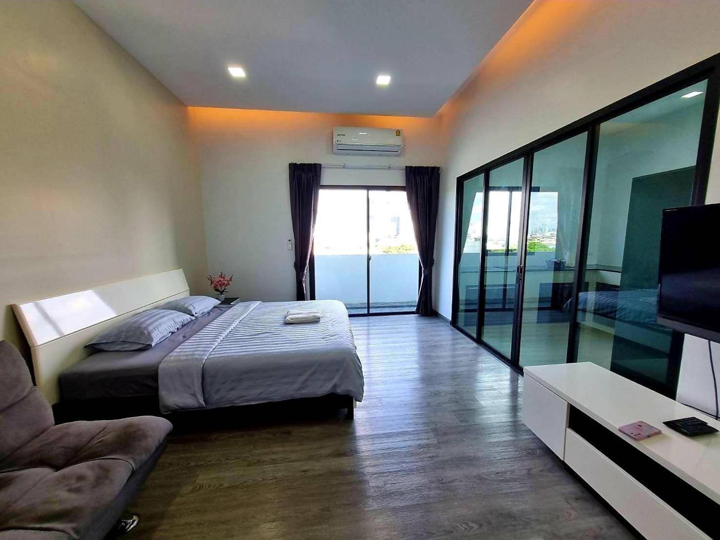 Aqua Residences อควา เรสซิเดนซ์ ห้องพักใหม่ให้เช่า ติดรถไฟฟ้าสถานีวุฒากาศ Bangkok Exteriör bild